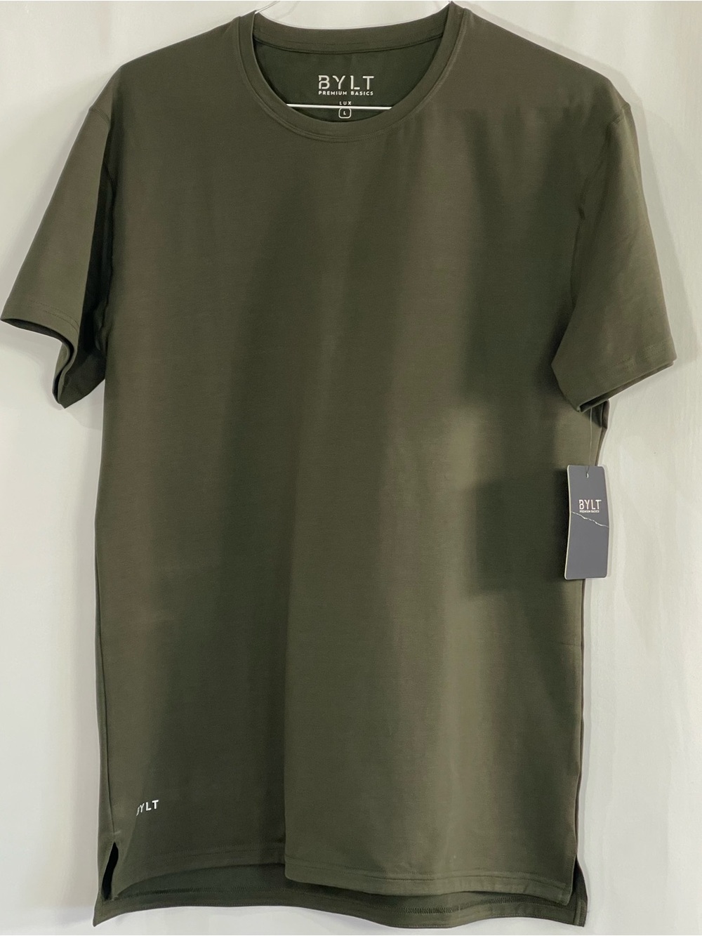 BYLT LUX Men's Olive Crew Neck T-Shirt
Size Large NWT
